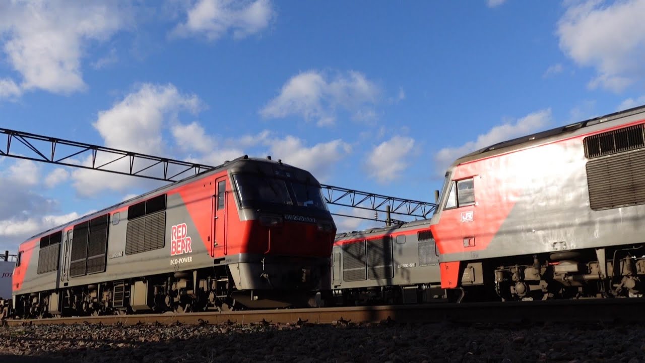 札幌貨物ターミナル駅に遅延貨物が到着後時変貨物が出発