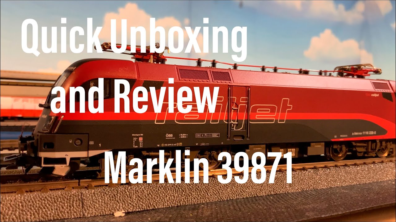 Quick Unboxing and Review of Marklin 39871: HO Scale Railjet Taurus (with Roco 64190 and Roco 74088)