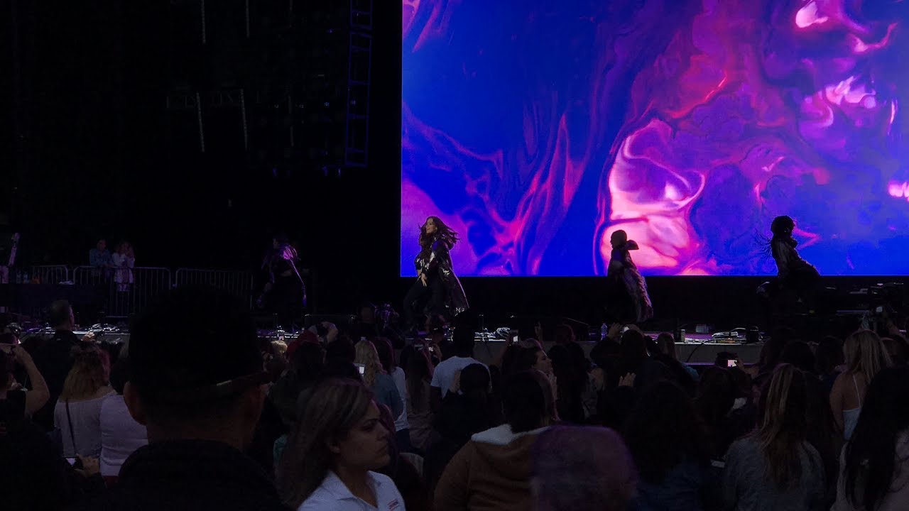 Summer Kickoff San Diego 2017: Hailee Steinfeld Concert
