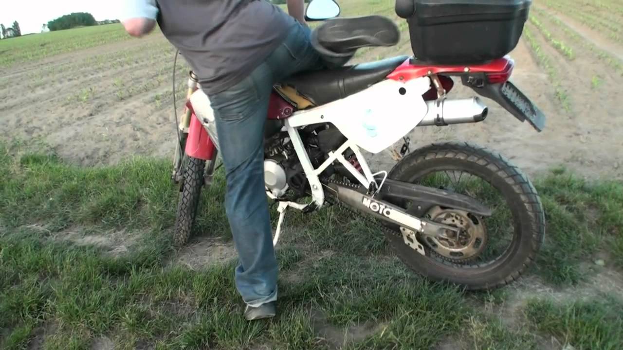 Motorhispania (alias Derbi Senda) tesztje - xmotor.hu motorbontó