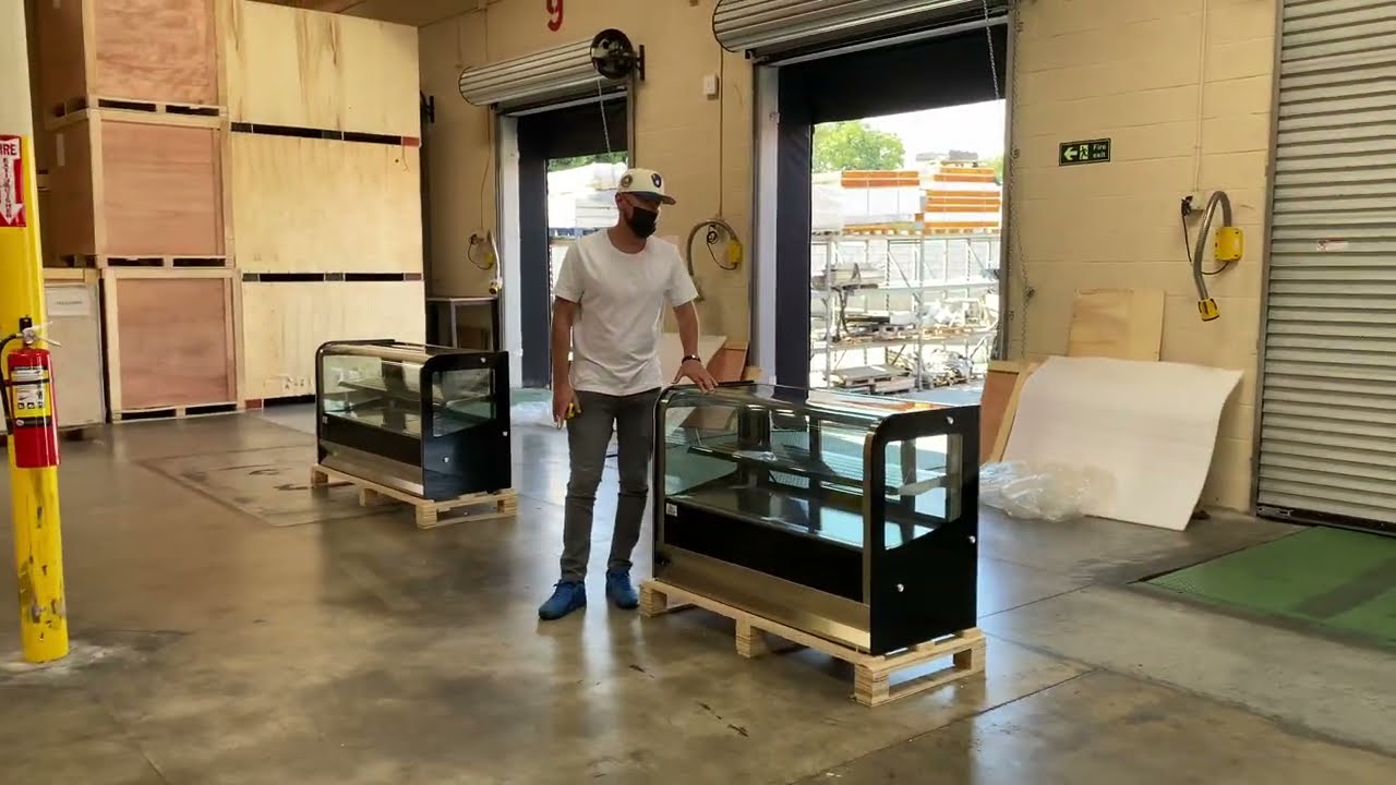 48 inches Refrigerated Cake Display Cabinet Countertop Bakery Showcase with LED Light