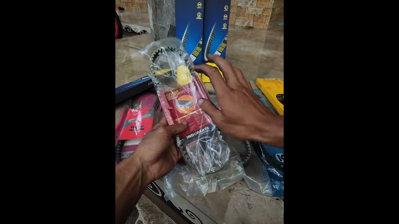 MAU PILIH VBELT YG MANA dari ke 7 produk ini sesuaikan dengan isi dompet ada michelin nih