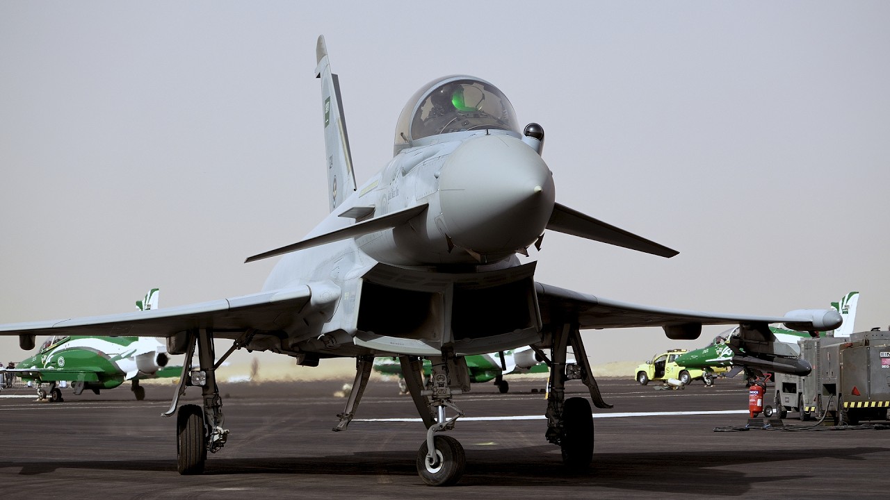 RSAF Typhoon Demo | Последний демонстрационный полёт майора Фариса Аль-Захрани – водная арка на WDS