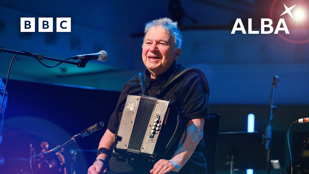 Fergie Dòmhnallach MBE le Caraidean - Seata Puirt | Sabhal Mòr Ostaig @ 50 | BBC ALBA