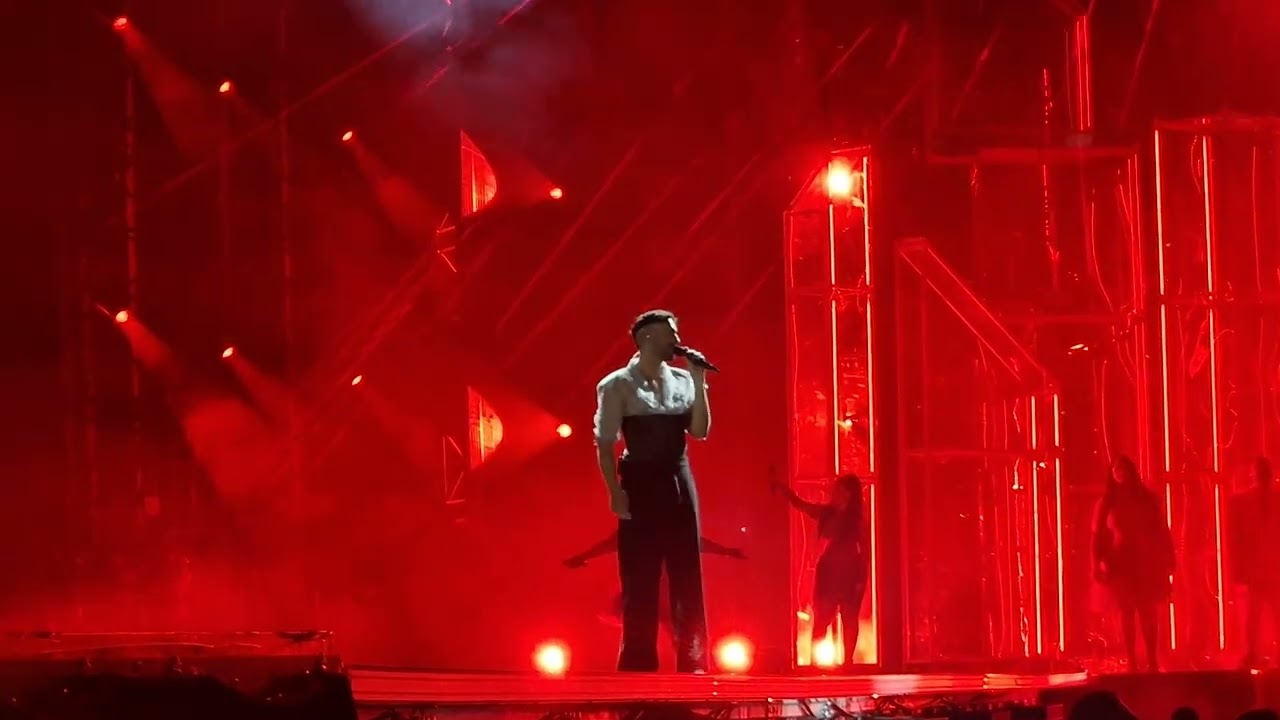 Marco Mengoni Bari - Marco Negli Stadi 2025 - Hola 