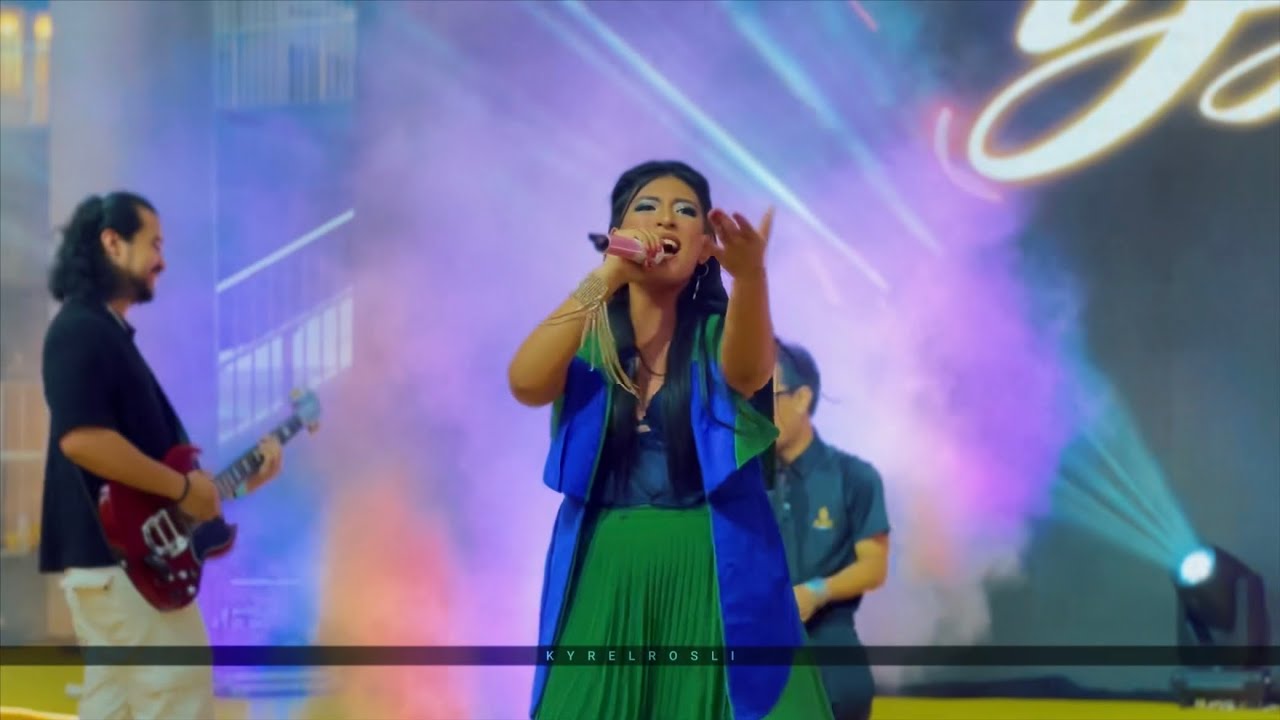 [FANCAM] Yazmin Aziz Maybelline Sunkisser Live (Full Performance)