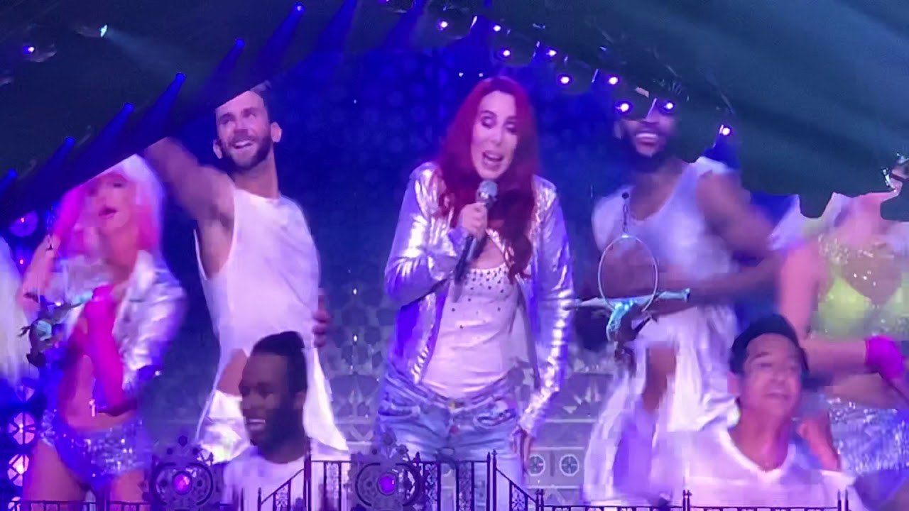 CHER last German concert Barclaycard Hamburg final song BELIEVE Ende Schluss live 13.10.2019 Tour !!