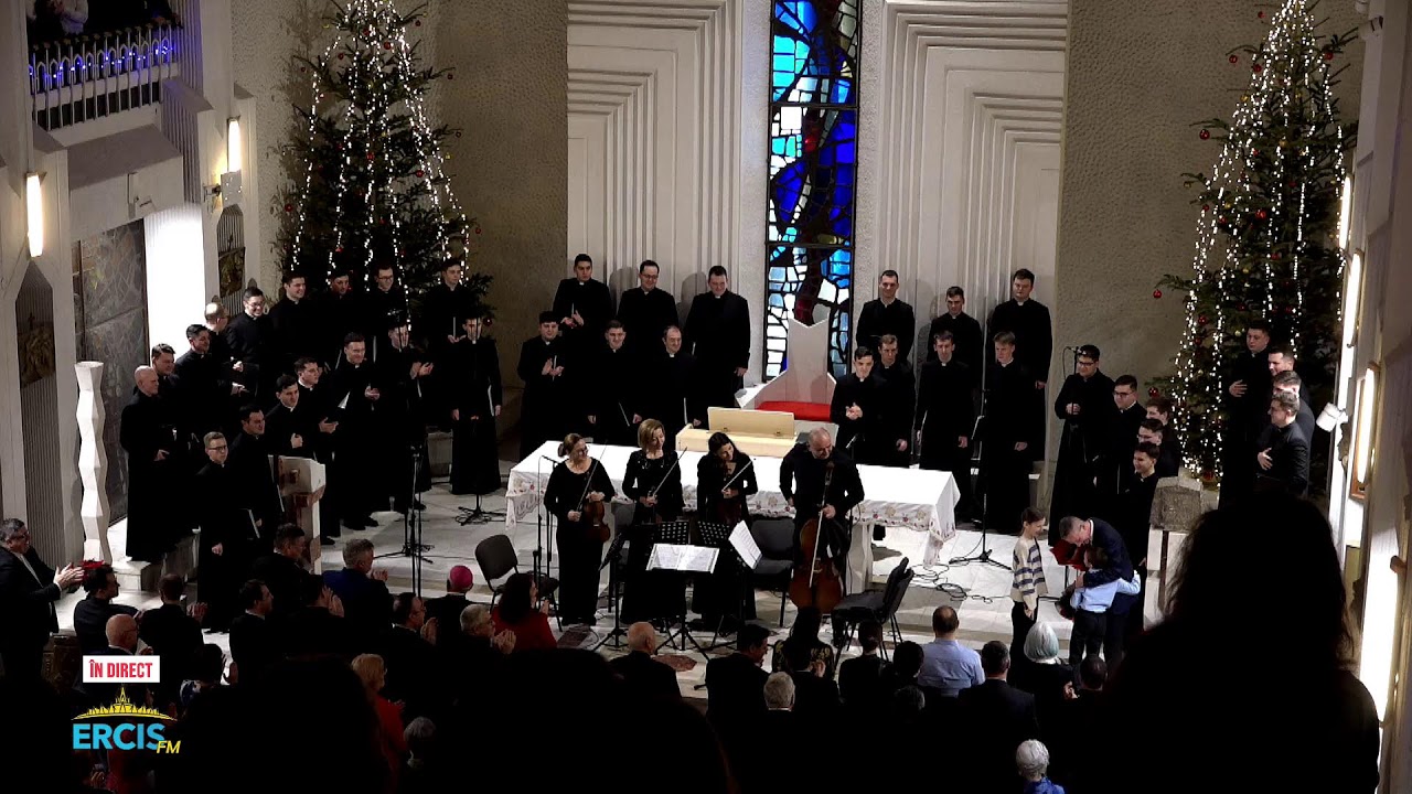 Institutul Teologic Iaşi: Concert de colinde susținut de Corul seminariștilor (18 decembrie 2025)
