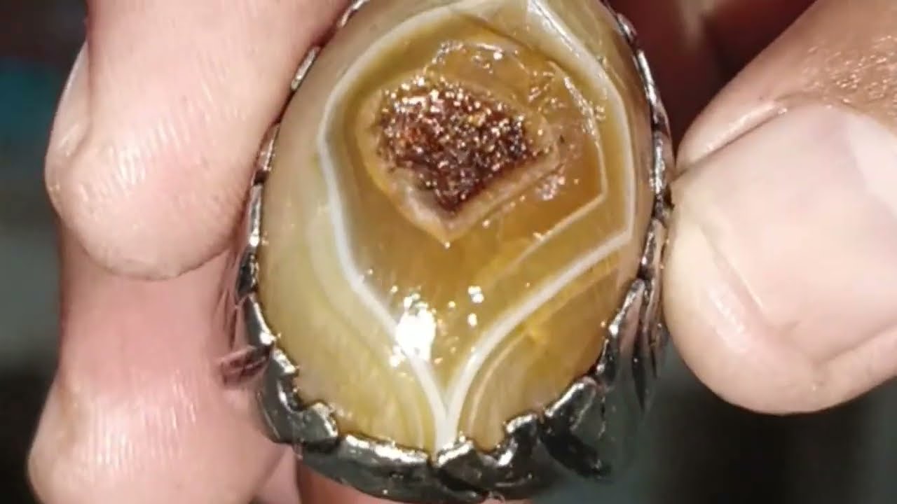 MEMBURU BATU AKIK JAMAL LAWASAN