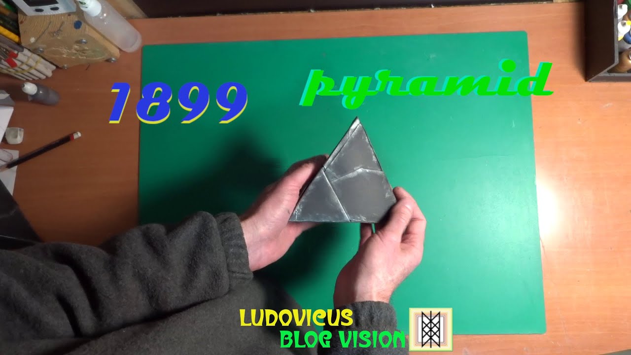 Papeleando - the pyramid from 1899 the series - kusudama