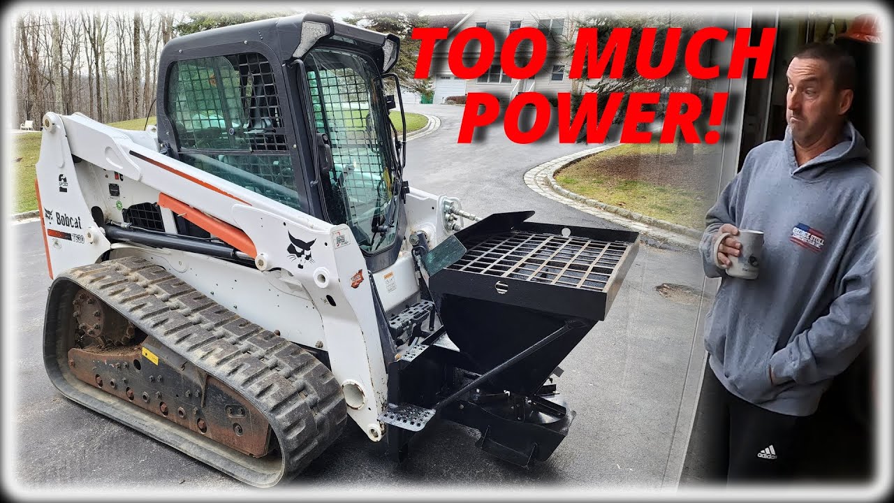 Испытываем наш новый разбрасыватель соли Bobcat HS8!