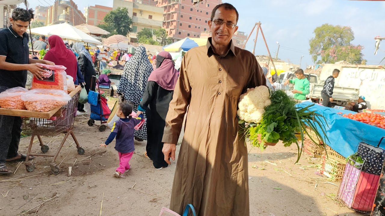 حقولكم نصيحة زعلتني النهاردة في السوق محدش يحط(بك الفلوس) علي وش الشنطة ال بيتسوق فيها منعناا للزعل