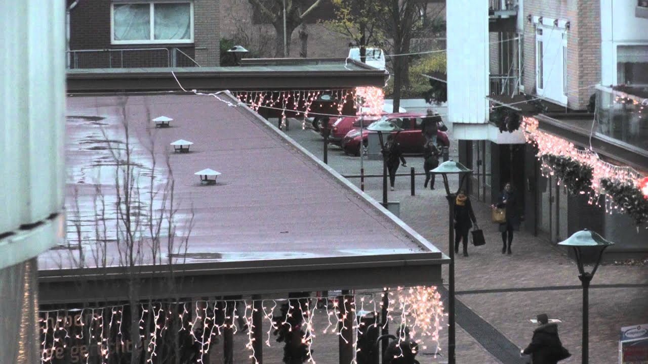 kerstverlichting, winkelcentrum  Vlietplein, Ridderkerk, NL, 5 dec 2013