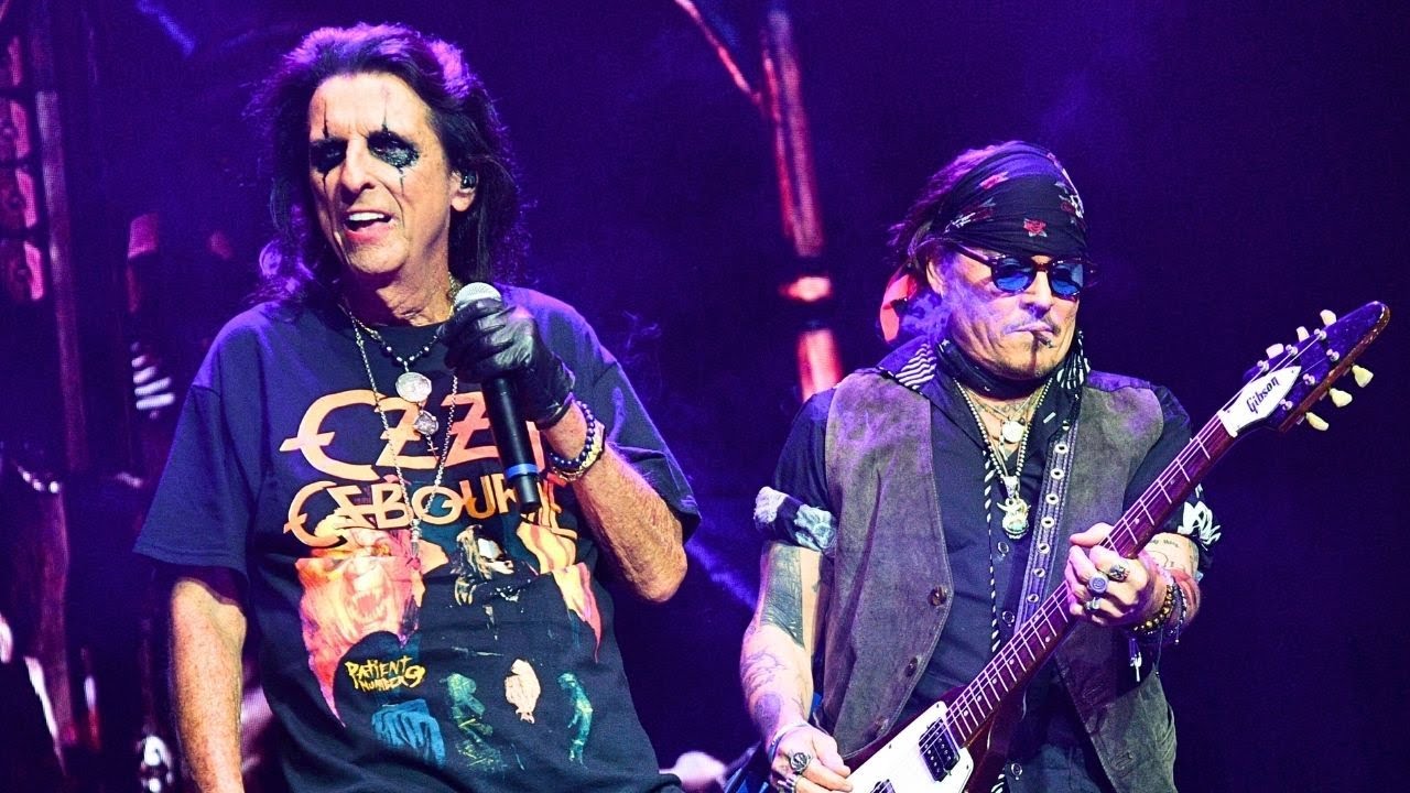 Johnny Depp & Alice Cooper Reunite for a Special Manchester Performance