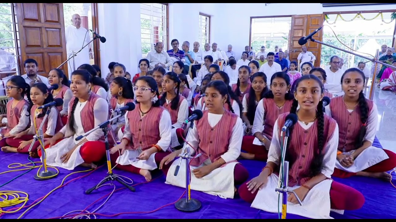 Vivekananda Bhajan Sung by Sri Sharadadevi Pragati Mandira   Children. Mentor:  Smt. Padmini Murali.