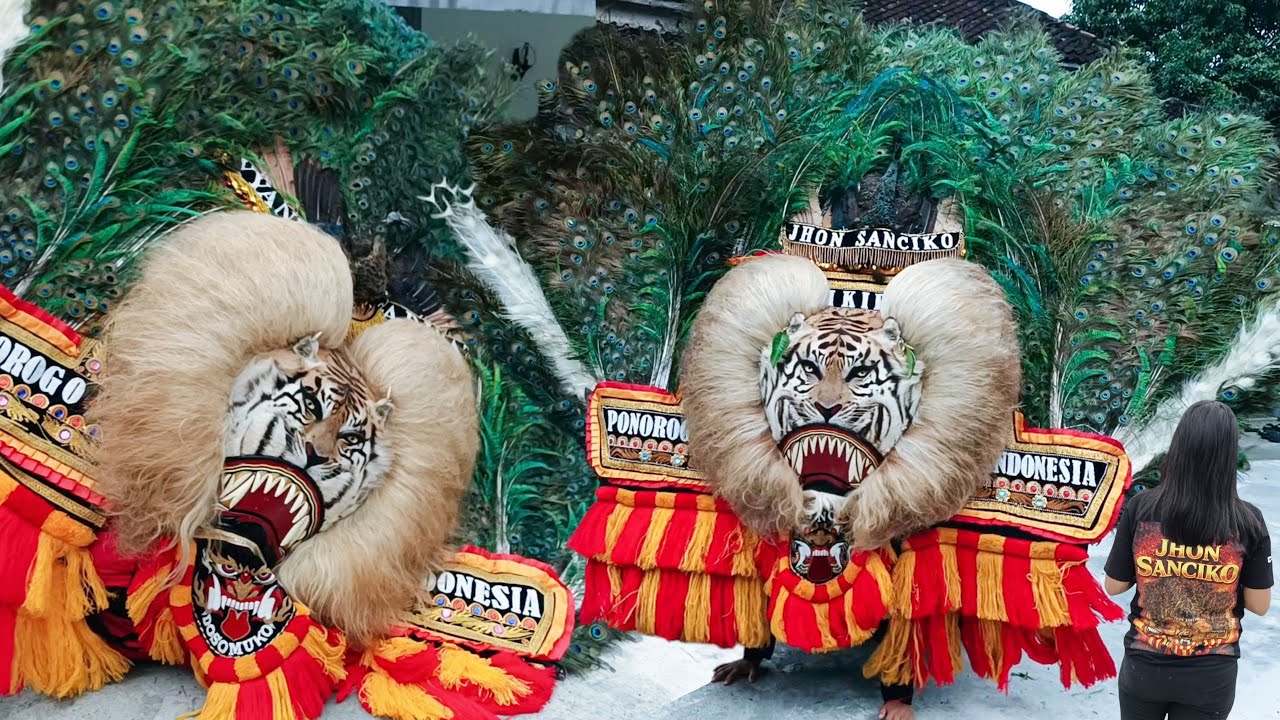 SPEKTAKULER ‼️ BARONGAN REOG PONOROGO TERBESAR GEGERKAN NGABUBURIT BAGI TAKJIL KELUARGA BESAR SNC