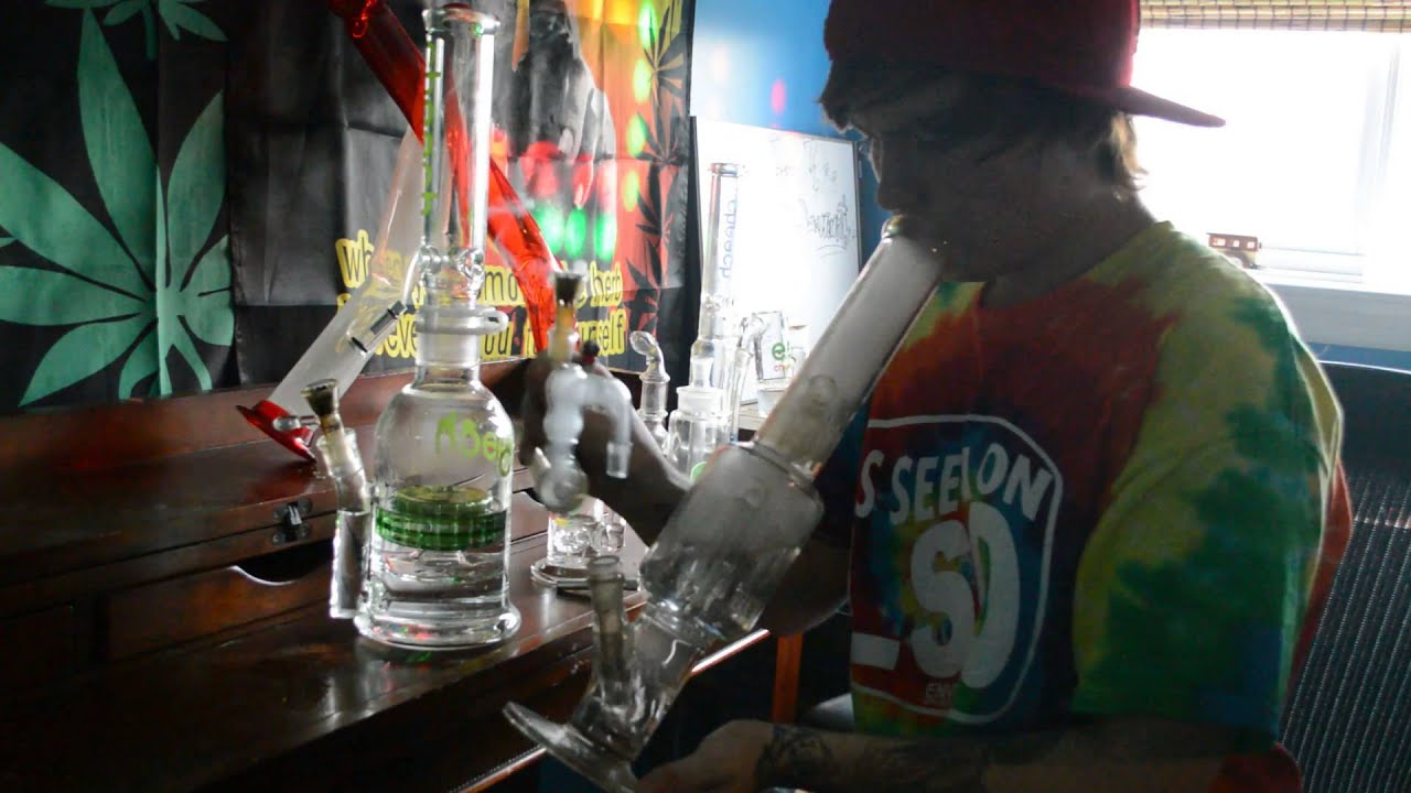 NEW BONG CHEECH unboxing SUPER HD + BONG RIPS amazing glass!