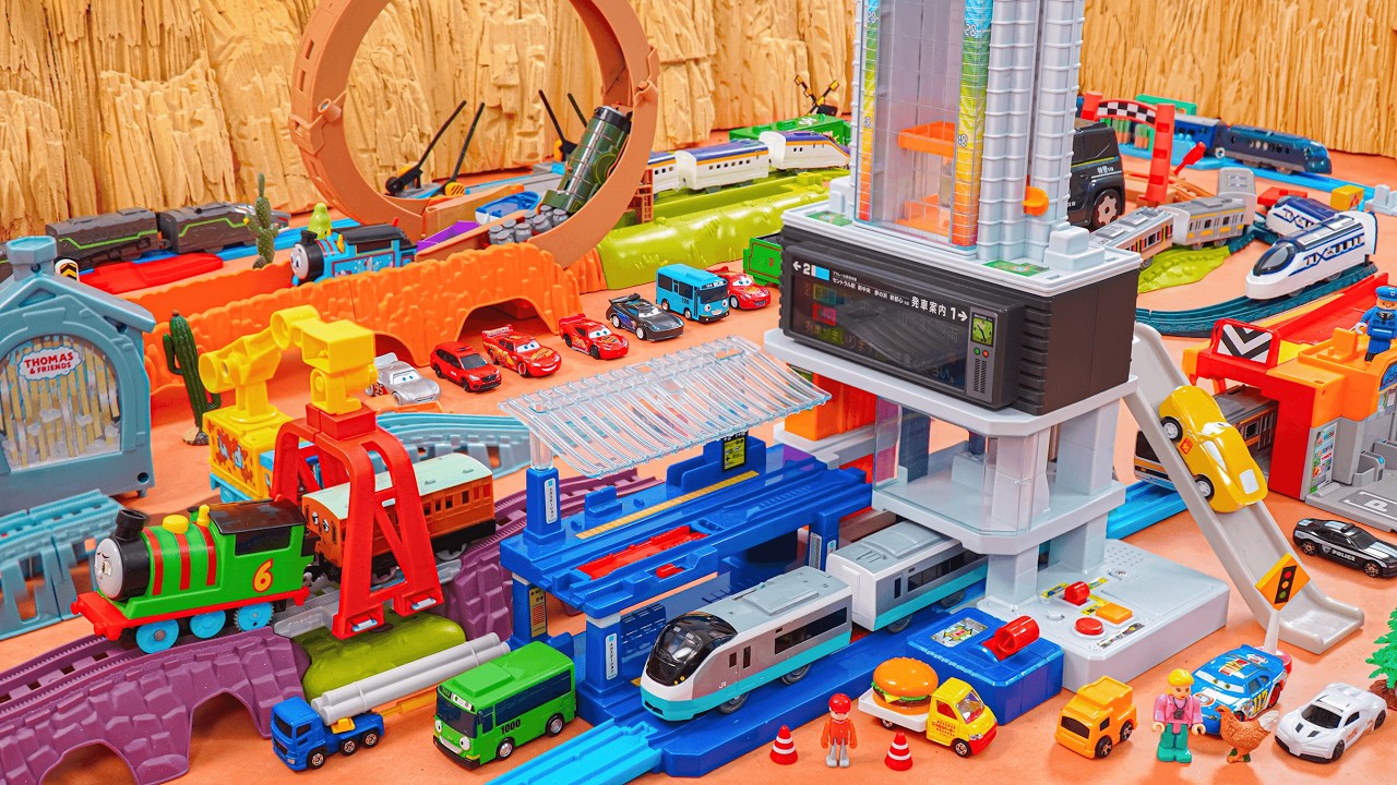 Plarail Shinkansen ☆ Construction of Mega Station next to Tomica Carport Station