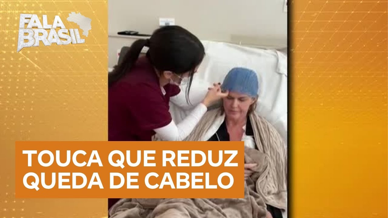 Val Marchiori usa touca que reduz queda de cabelo durante tratamento contra c&acirc;ncer