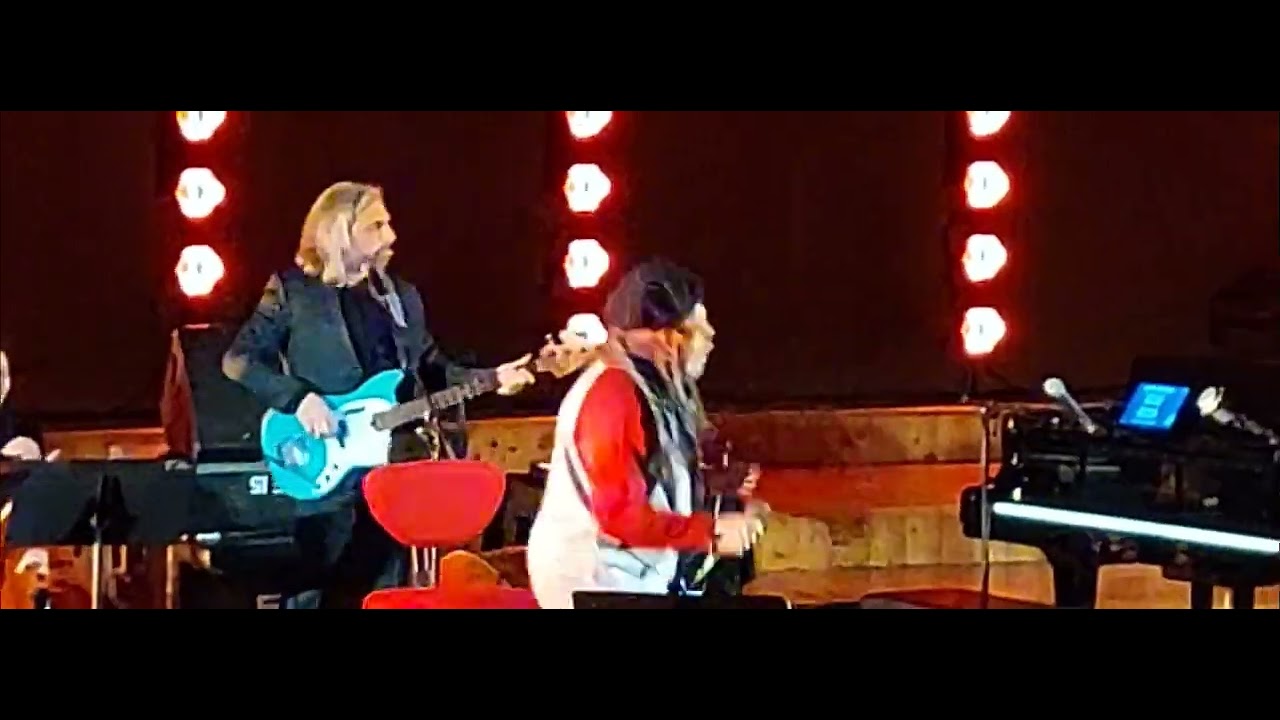 Vinicio Capossela Band con Sir Oliver Skardy - Sul divano occidentale