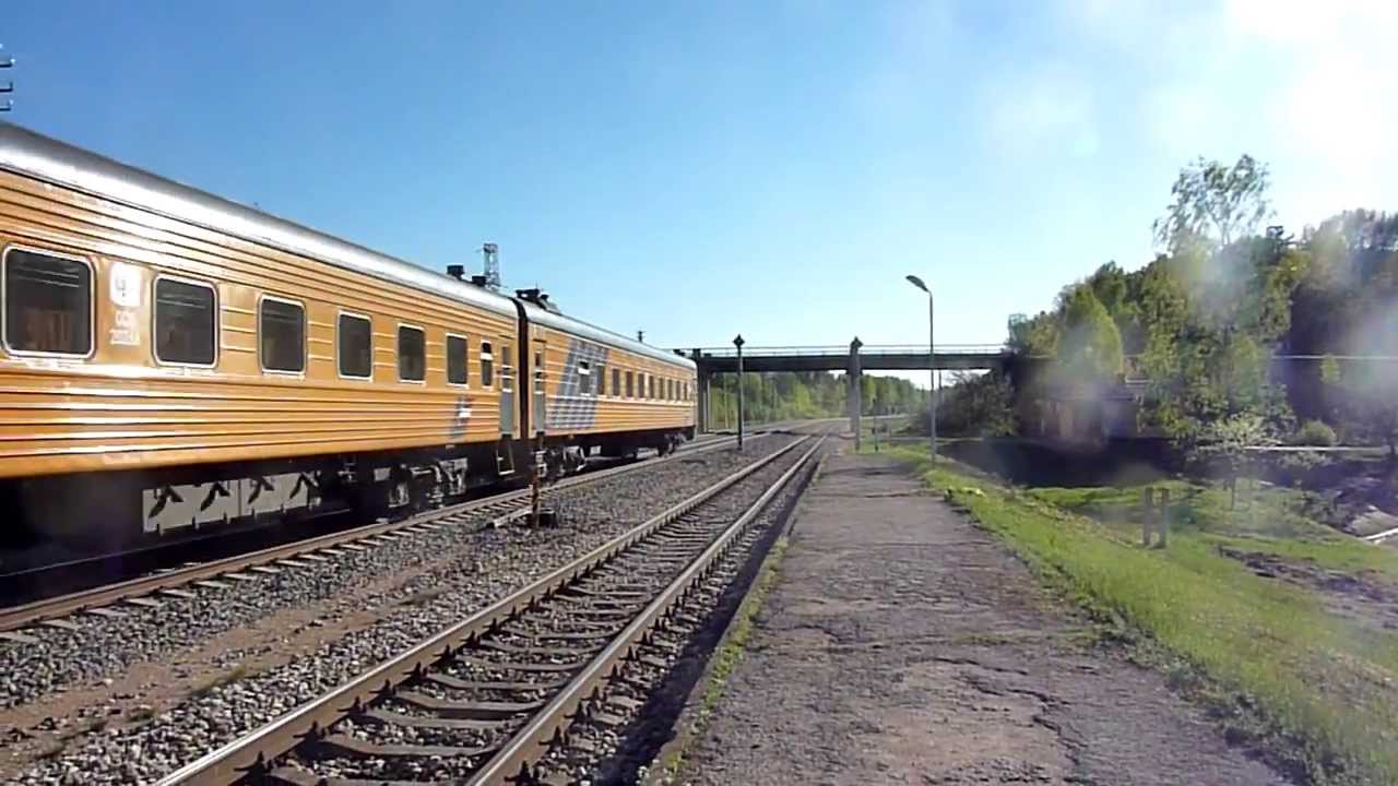 (Елгава - Крустпилс) ТЭП70-0230 + №002Р Рига - Москва на ст. Даугава