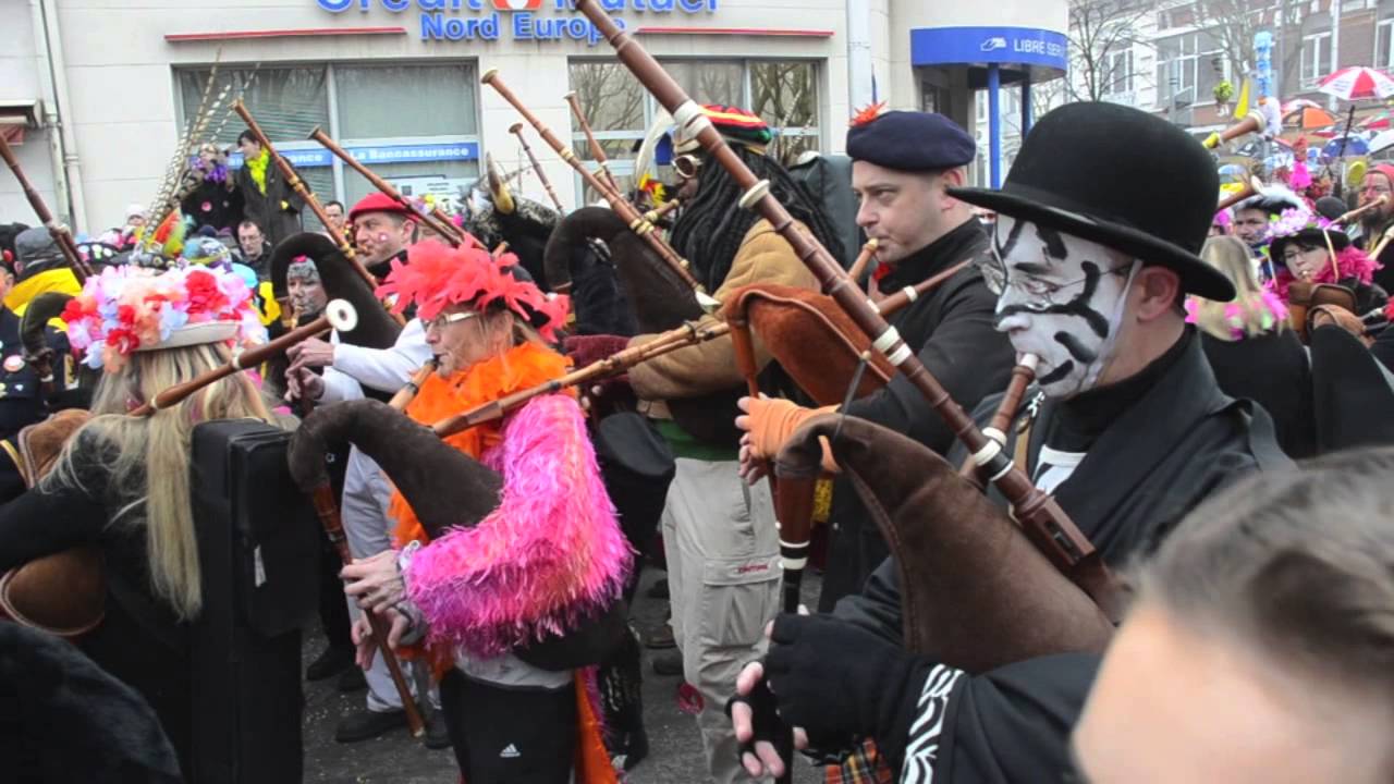 Les Doedelzaks au carnaval de Malo 2013