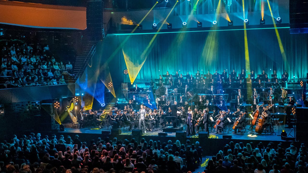 MIKA - Over My Shoulder - LIVE - Paris Philharmonic Orchestra (2021)