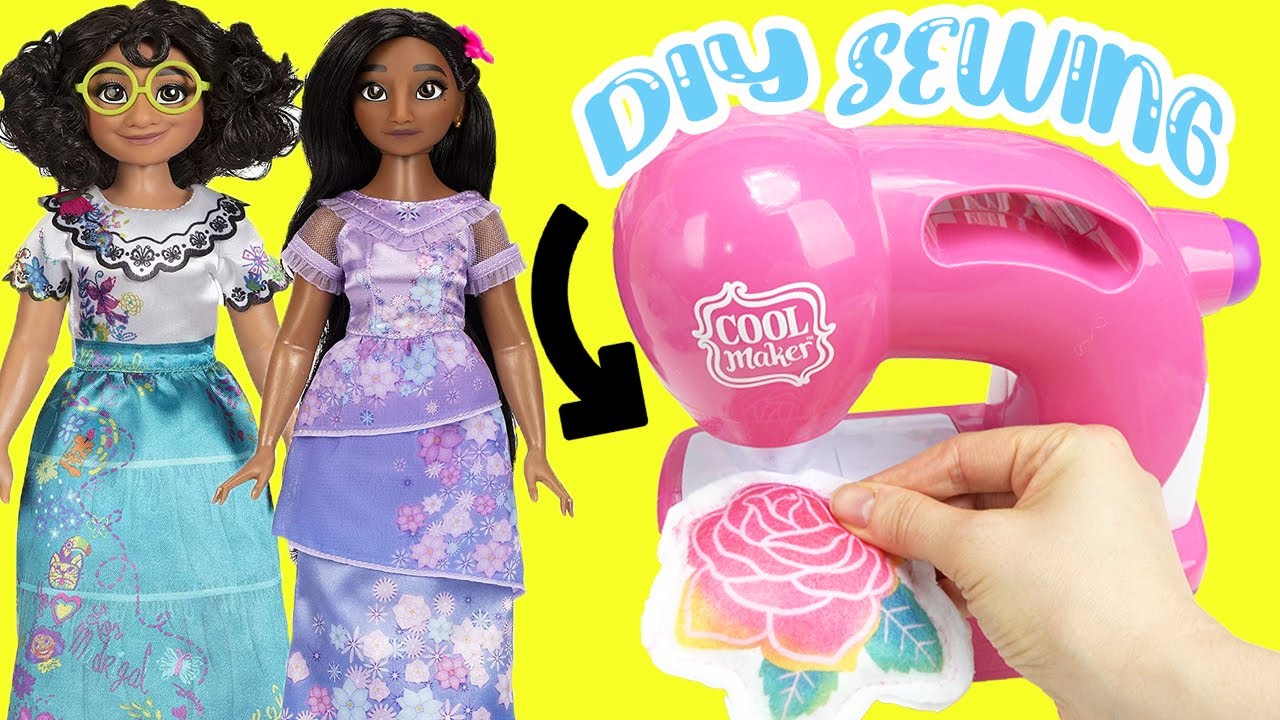 Disney Encanto Mirabel and Isabela Learn How to Sew with Cool Maker Sewing Machine without Thread