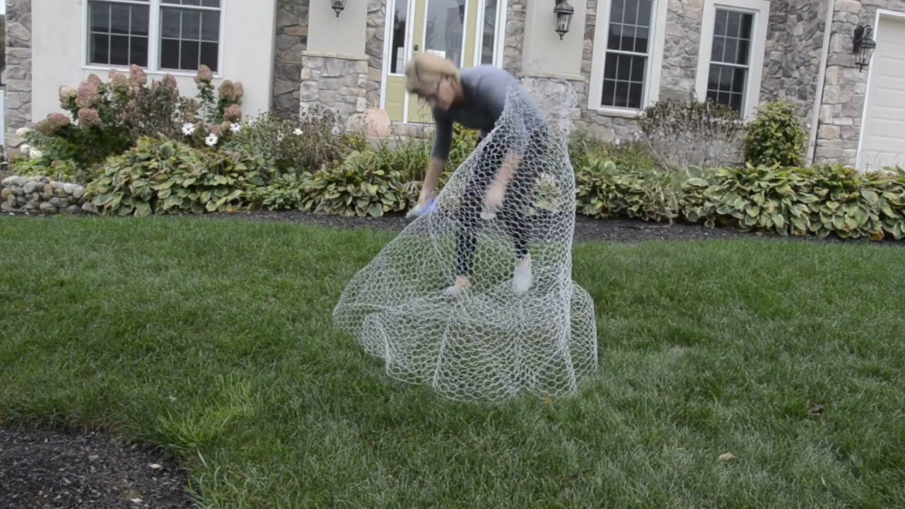 Halloween Yard Decor | Creep your neighbors out with these awesome Halloween ideas! | Hometalk