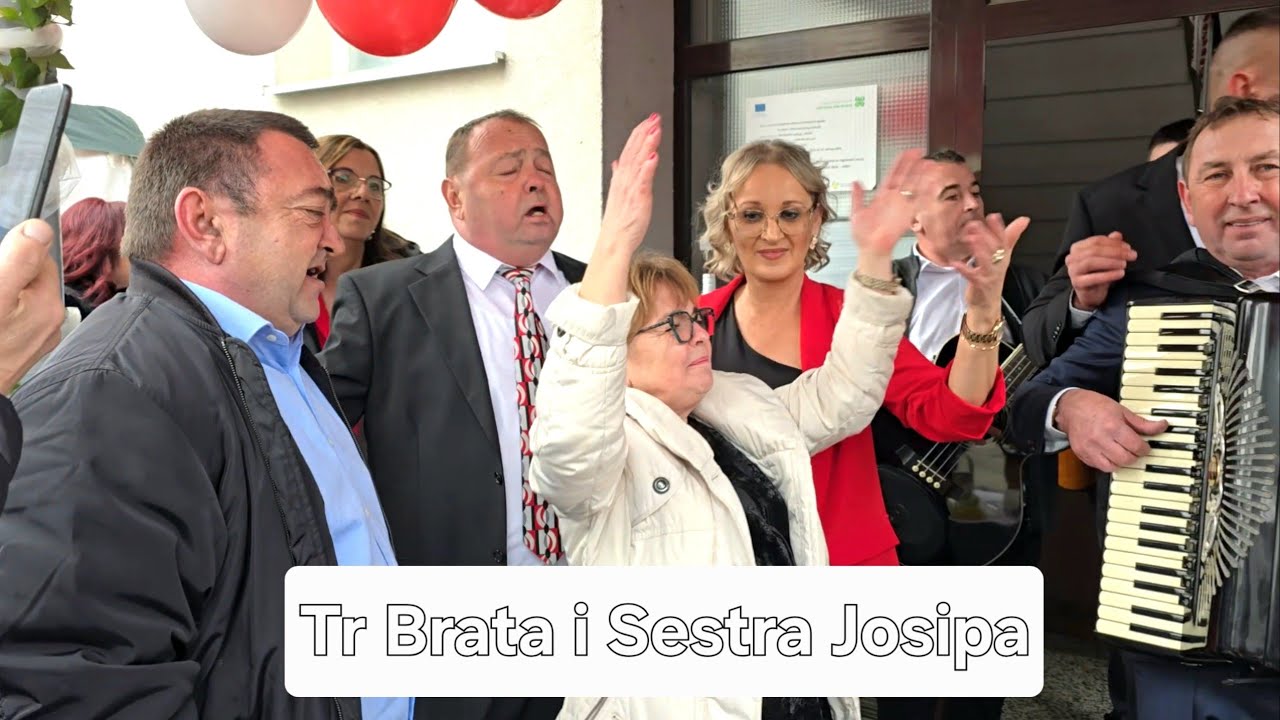 Brat i Sestra..Na Ispraćaju Mladenaca na vjenčanje.Valentine i Karla.Pero i prijatelji iz Karlovca.