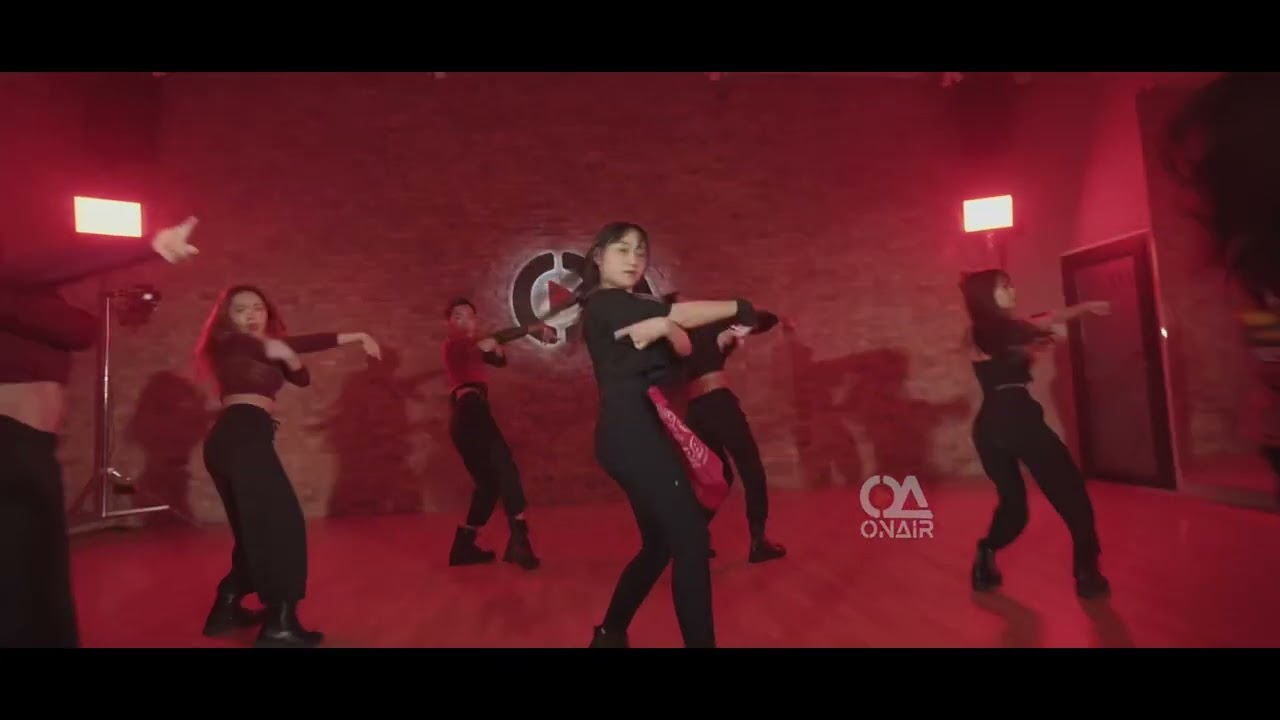 NAME - &lsquo;REDSHOES&rsquo; CPOP DANCE COVER BY CARLYN