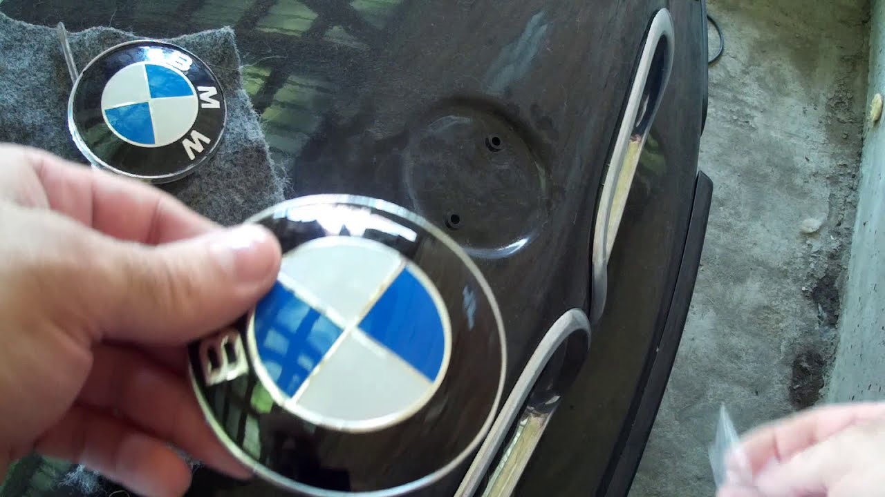 Как правильно заменить эмблему капота BMW