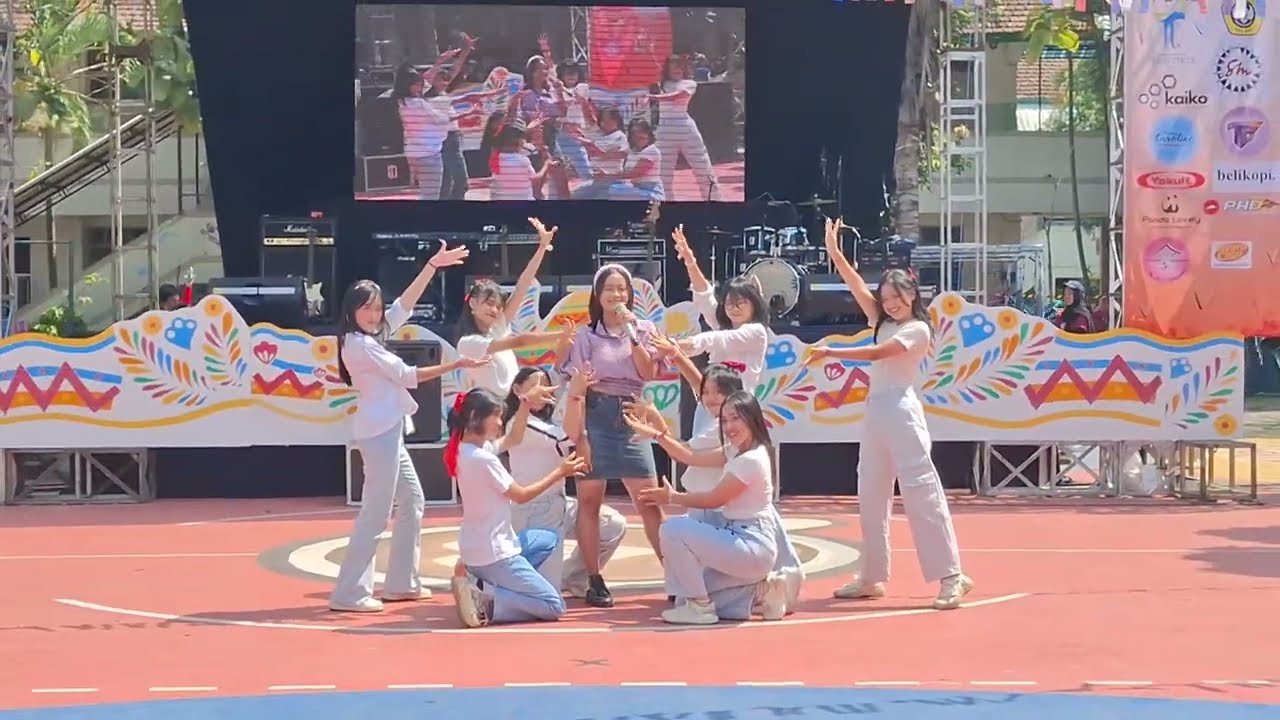 MODERN DANCE event HUT SMA NEGERI 10 MALANG 2023 • tim Back Dancer