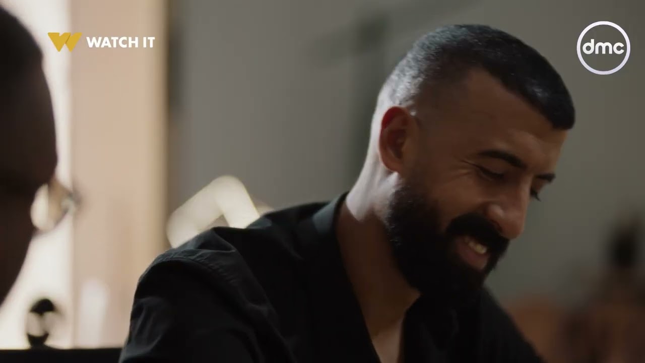 واضح إن سامح بتجيله علامات كتير وكلها عن الحمل.. بس مايعرفش اللي مستنيه من نهى 🤣