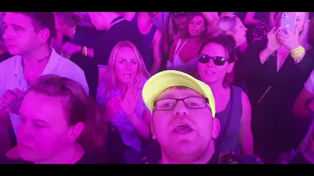 Clubland Live Weekender 2023 - Big Ang Ft Siobhan - It's Over Now