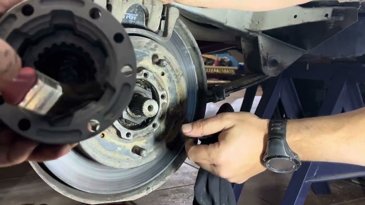 Cambio liberadores reforzados AVM al Suzuki Samurai 4x4