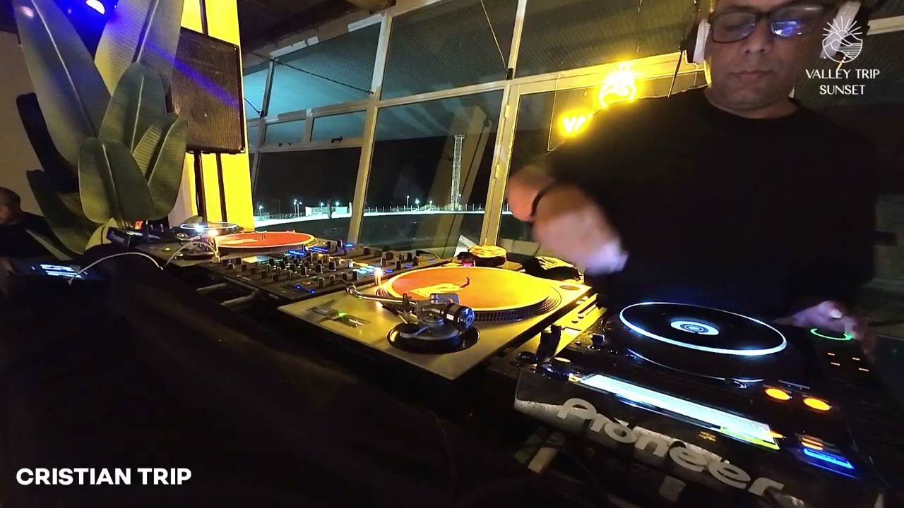 CRISTIAN TRIP @ SUNSET  VALLEY - BICENTENARIO BAR