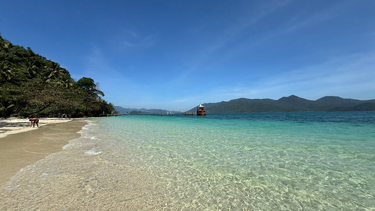 A Trip Around Koh Chang and Nearby Islands - December 2025