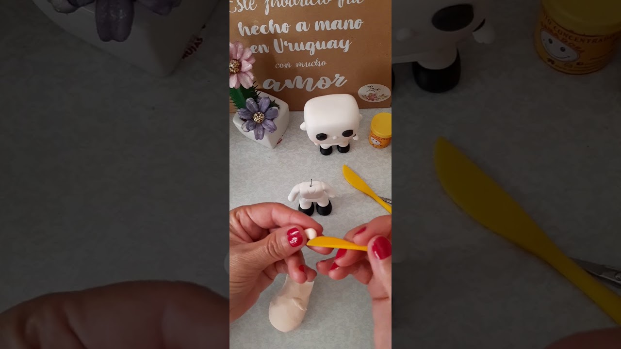 Como hacer un Funco Pop en porcelana fría .