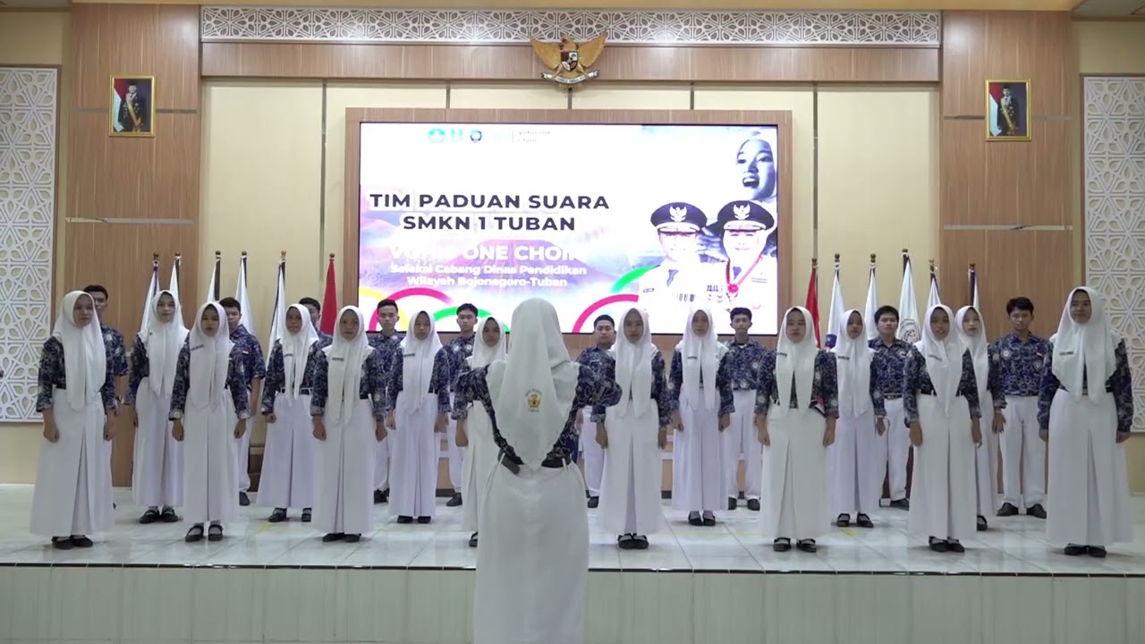Mars Jawa Timur dan Rek Ayo Rek ( Vohis One Choir SMKN 1 Tuban)