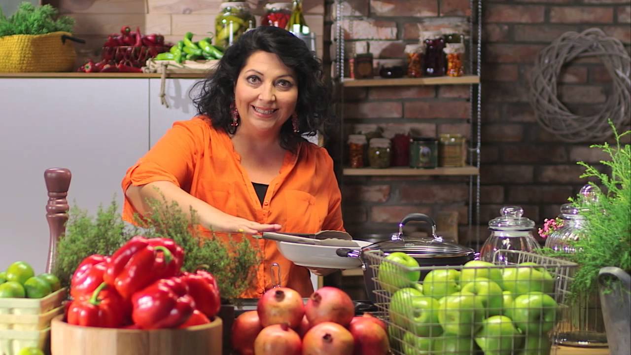 Mautner Zsófi - Serpenyős karaj chilis sütőtökfőzelékkel és buggyantott tojással