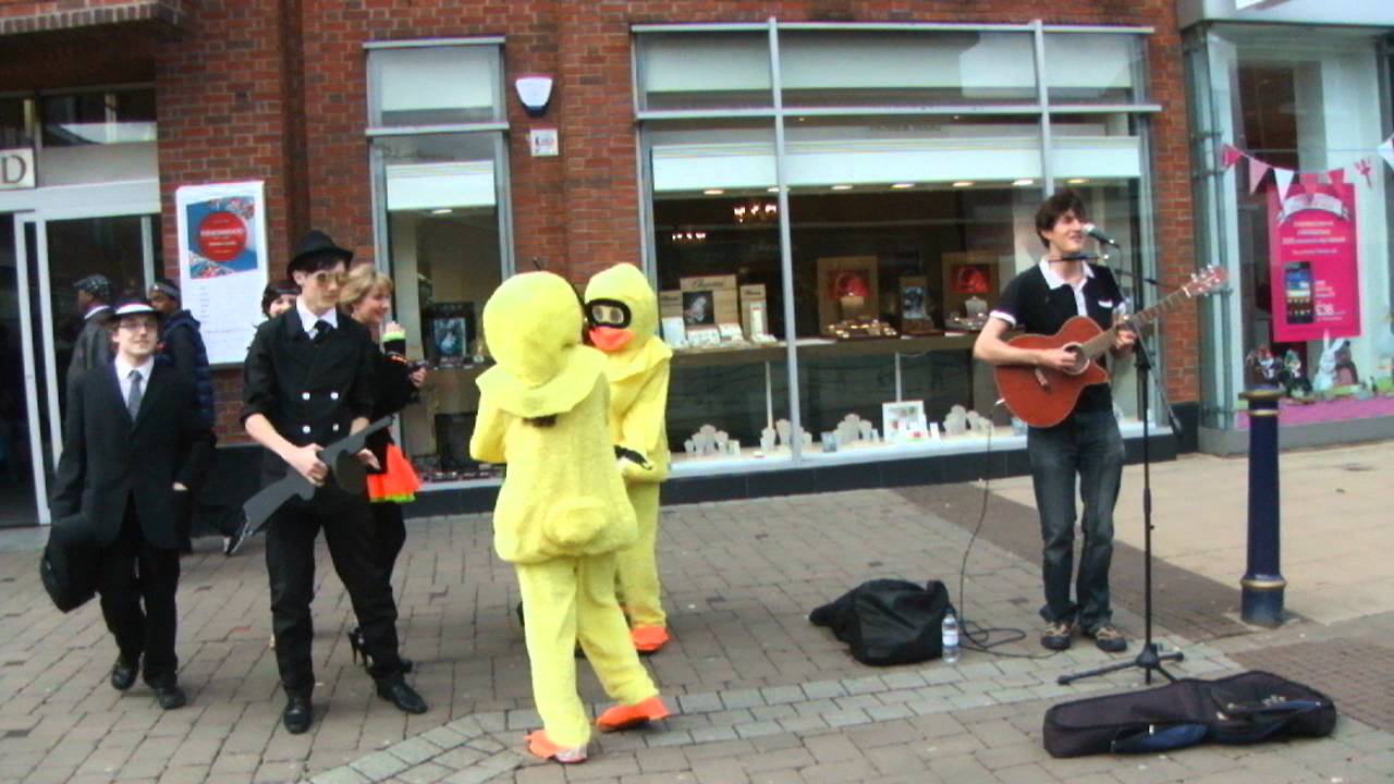 Alderbrook School dance with solihull busker