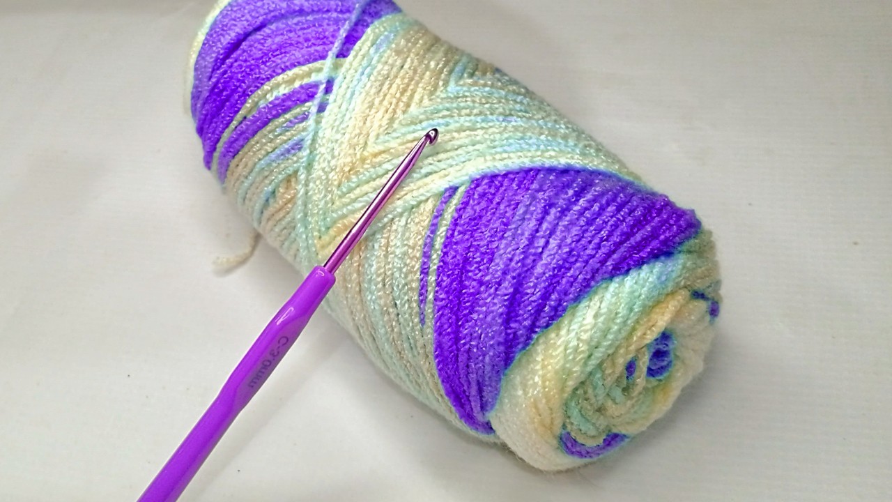 OMG🫣I made this beauty in 18minutes. beauty scarf! Such a genius idea using yarn - easy trick
