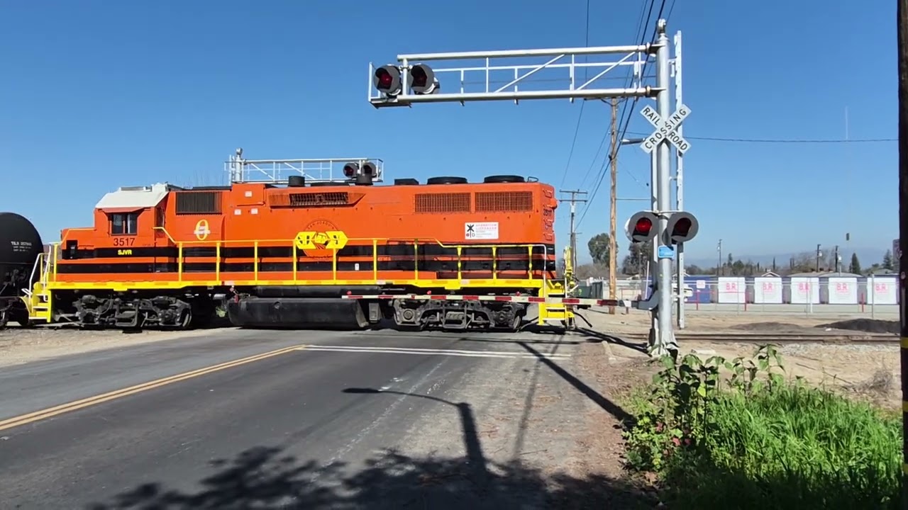 SJVR 3517 Visalia job passing Belmont Rd arrived home Exeter California 