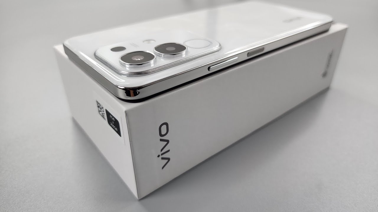 Unboxing Vivo Y29 4G - Elegant White