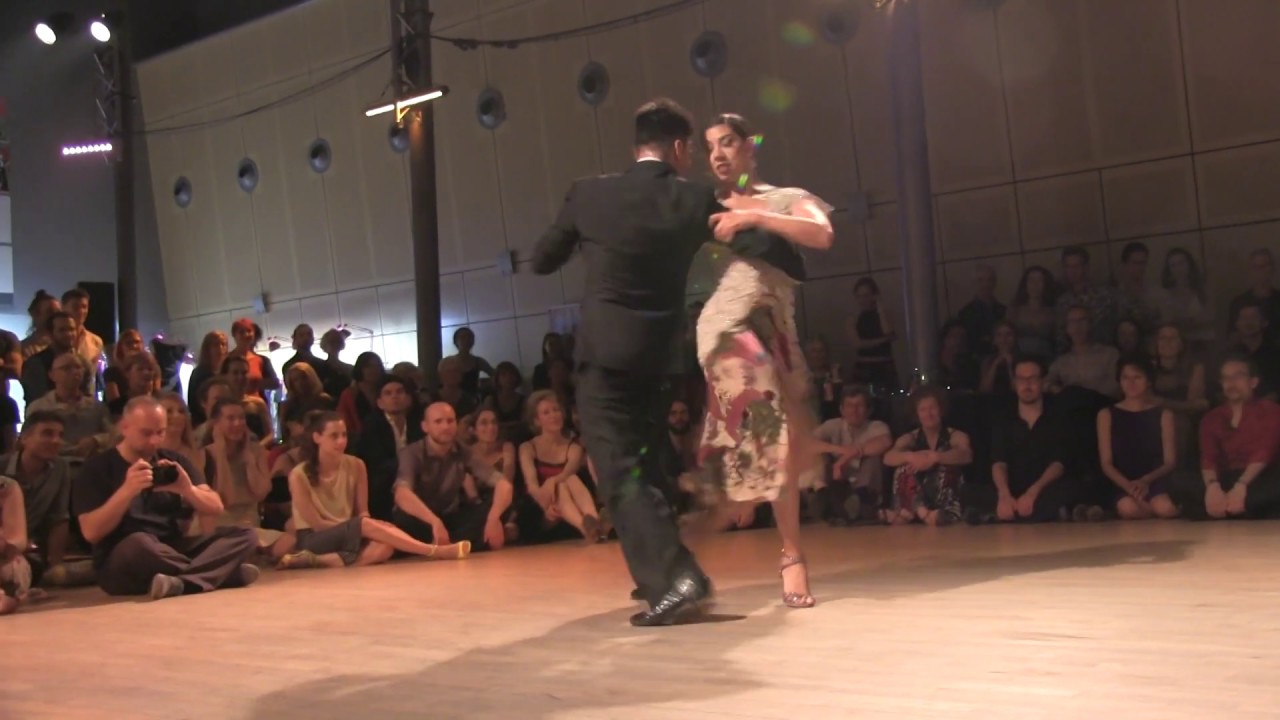 Sebastian et Roxana dansent sur Yo soy el tango