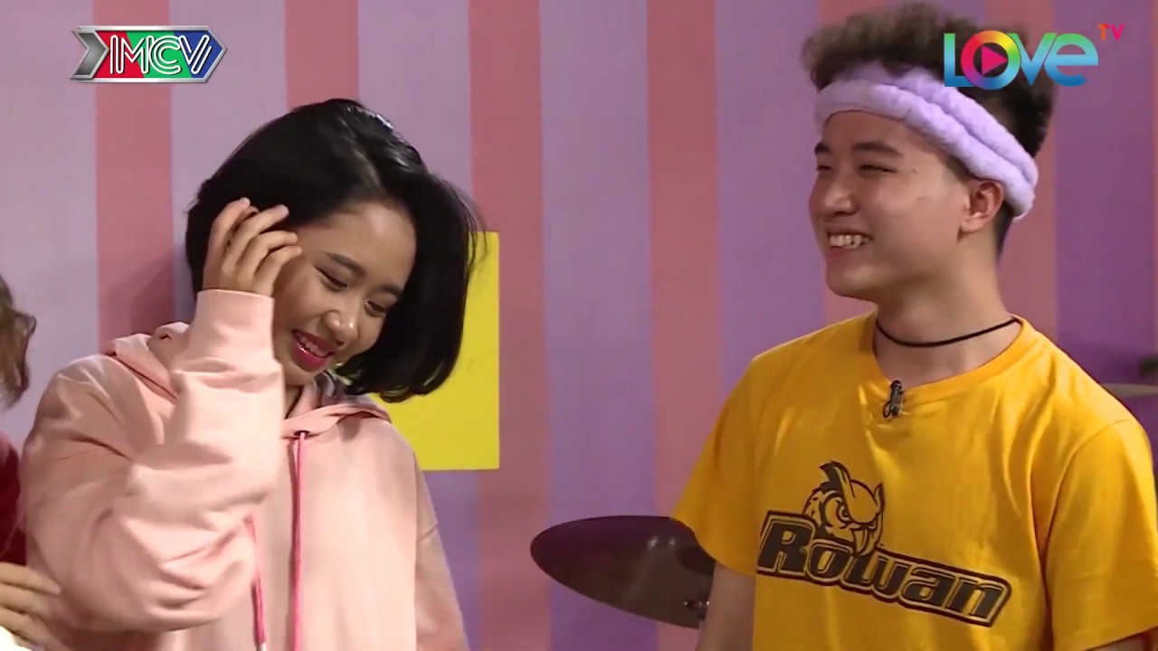 Mon Hoàng Anh siêu ga-lăng | Nhường Gina M chiến thắng - không muốn cô ấy bị ngã dưới tay mình 😎