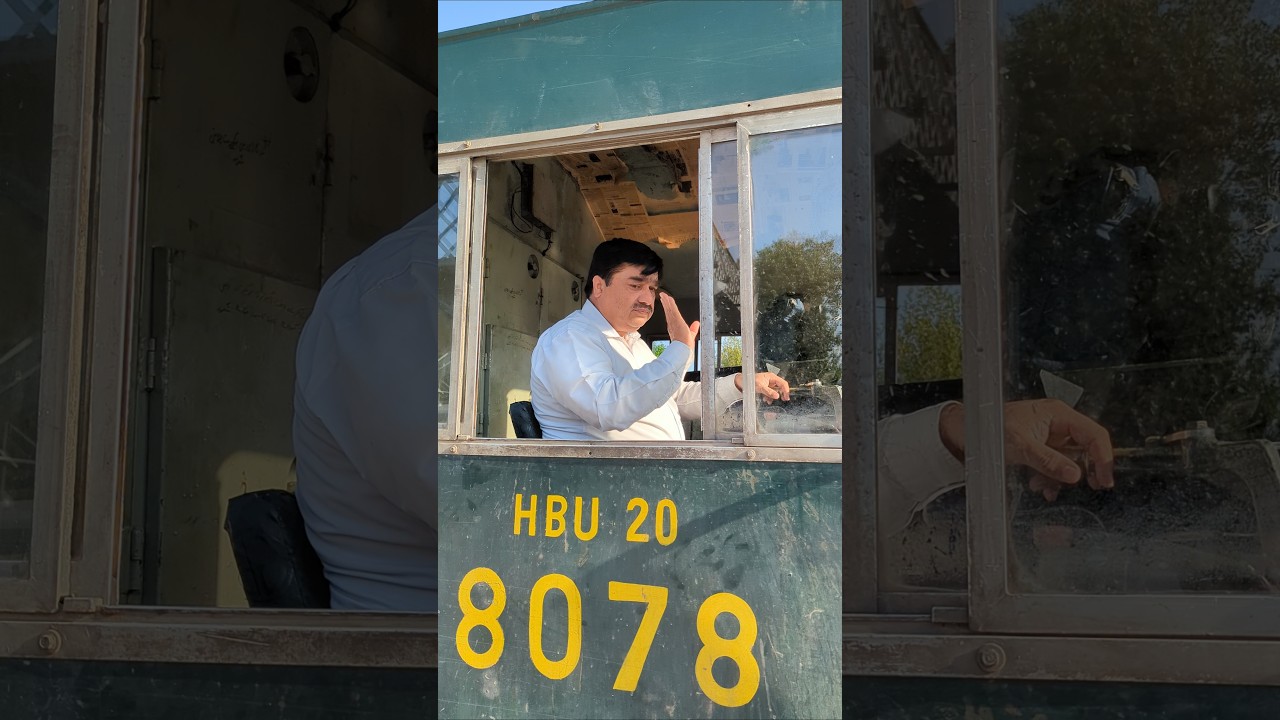 127 UP Mehr Express Departure From Multan Station #pakraillive #pakrailz #pakistan #railway #train