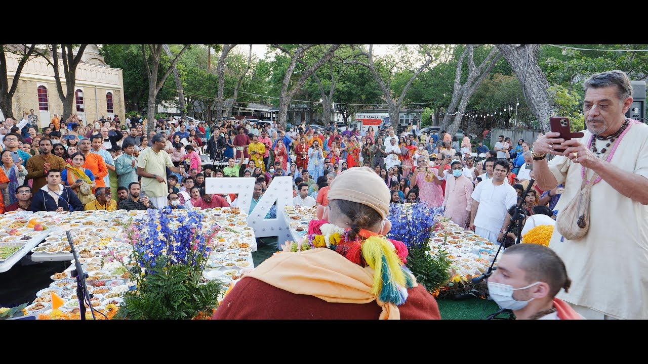 HH Jayapataka Swami Grand Entrance - 2023 Vyasa Puja Ceremony at Dallas Radha Kalachandji Temple