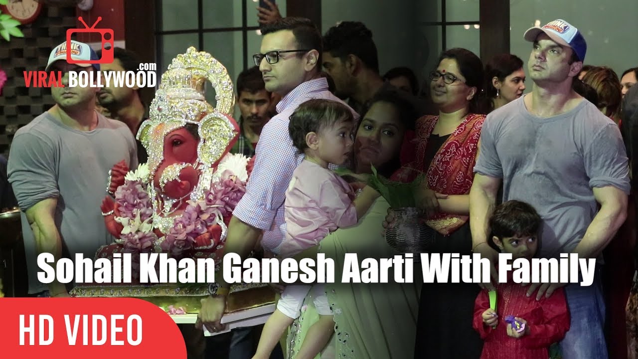 Sohail Khan With Family | Ganesh Aarti | Salman's Sister Arpita Khan's Ganpati Visarjan